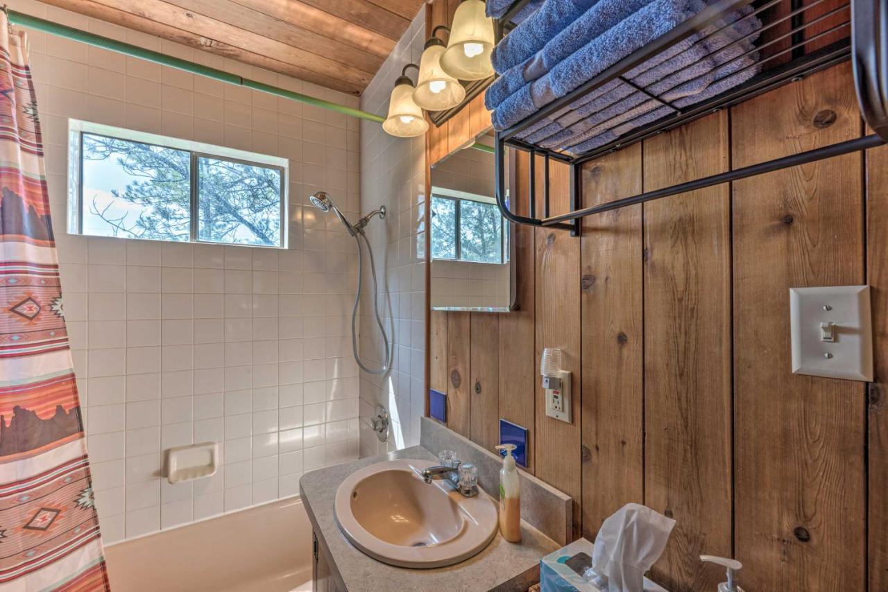 Quiet Retreat With Hot Tub - 16 Miles To Ski Apache! Ruidoso Eksteriør billede